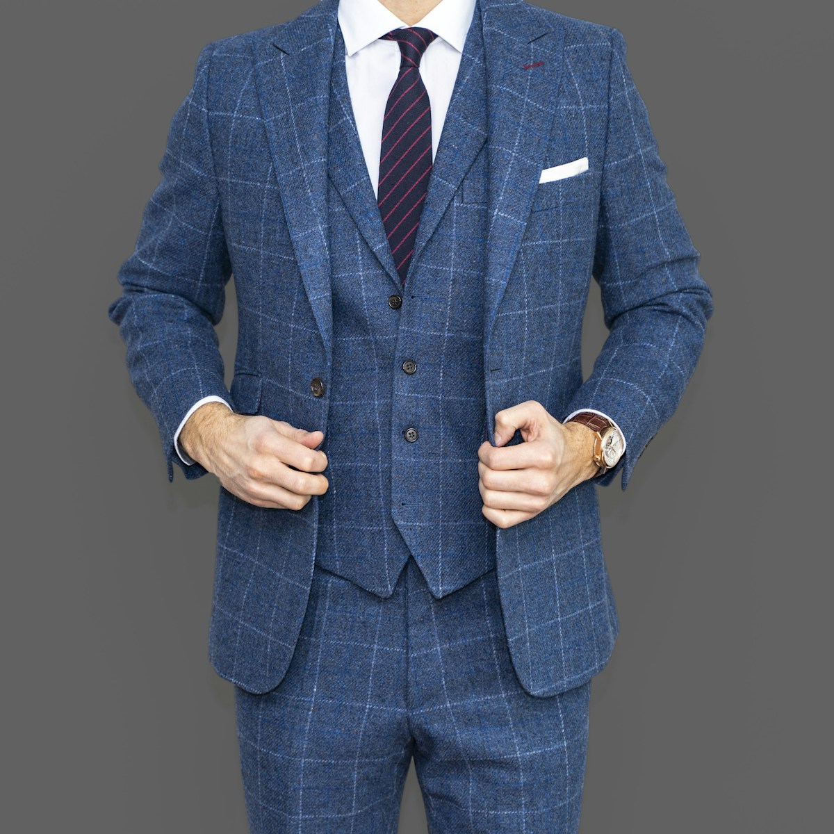 Deconstructed bespoke blazer in Italian workshop